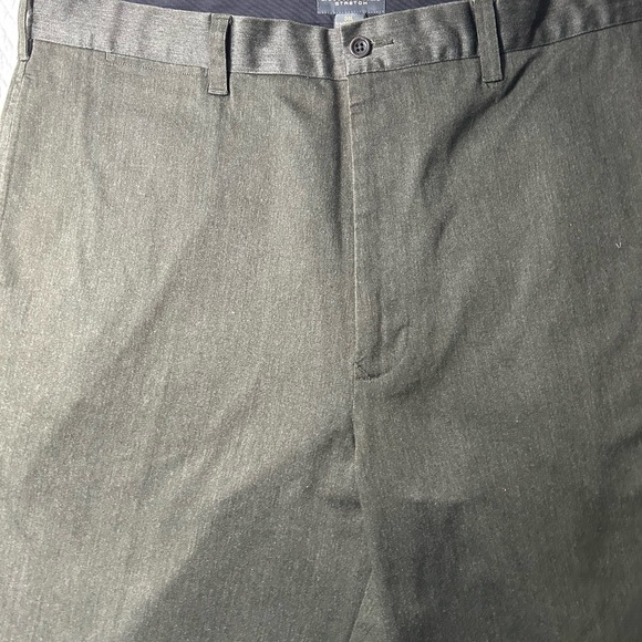 Banana Republic men’s size 38 long stretch twill pants, olive color - Picture 4 of 11